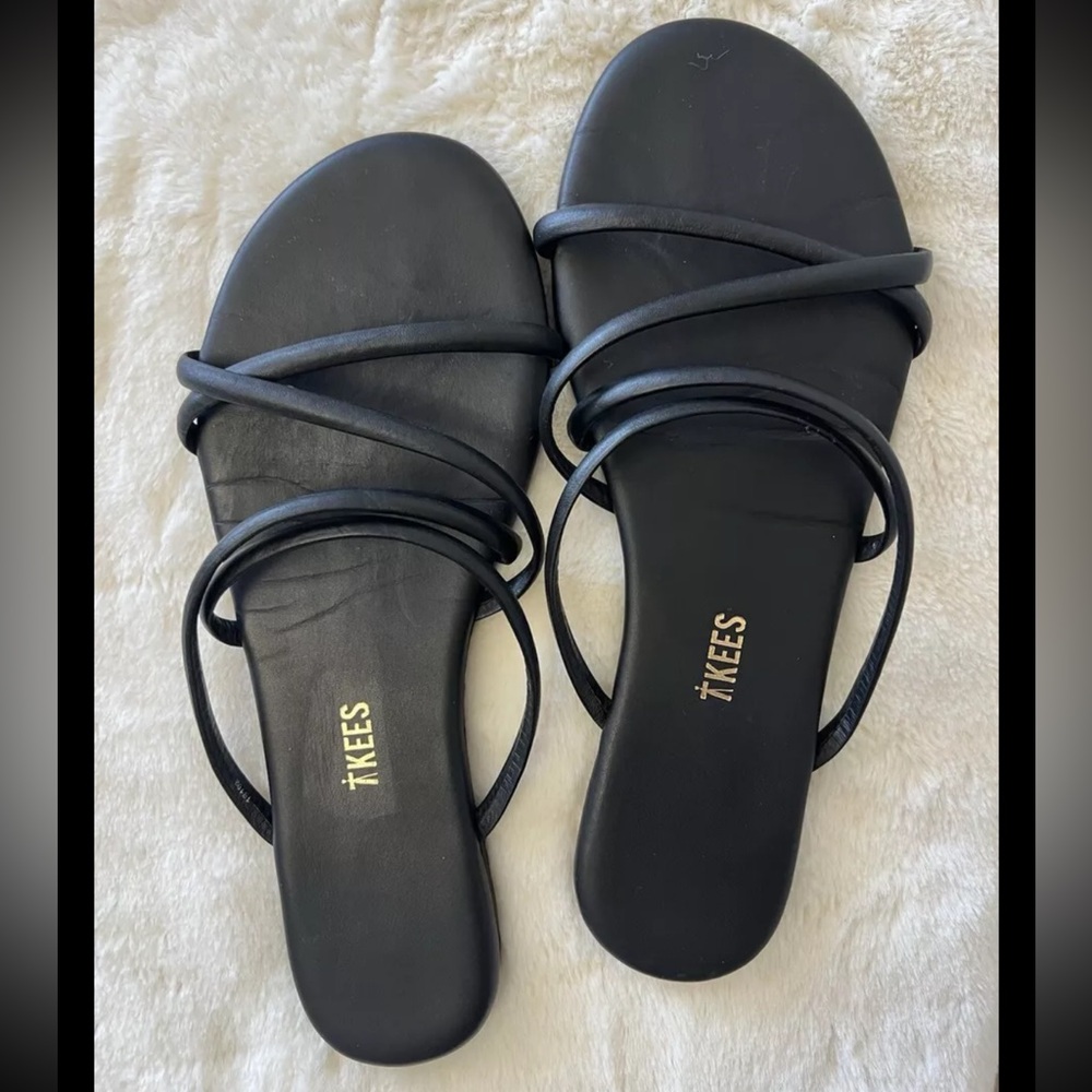 TKEES Sloane Sandals Black Strappy Slides Slip Ons Size 8 Summer Spring